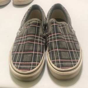 A pair of vans slip bonds